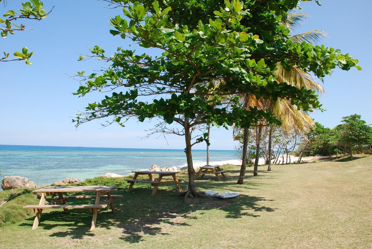 Luxury Villa Sleeps 6, Beach Access, Montego Bay Exteriér fotografie